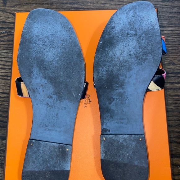 **SOLD**Hermes Oran Sandals in limited edition Cavalcadour Multicolor Noir 36.5 - Picture 16 of 16